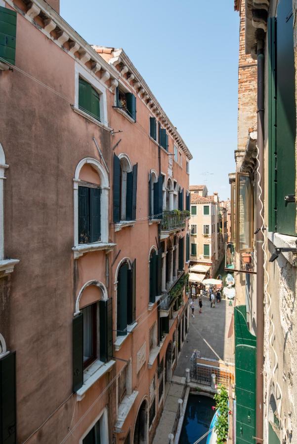 San Polo Canal View Apartments By Wonderful Italy Venezia Eksteriør bilde